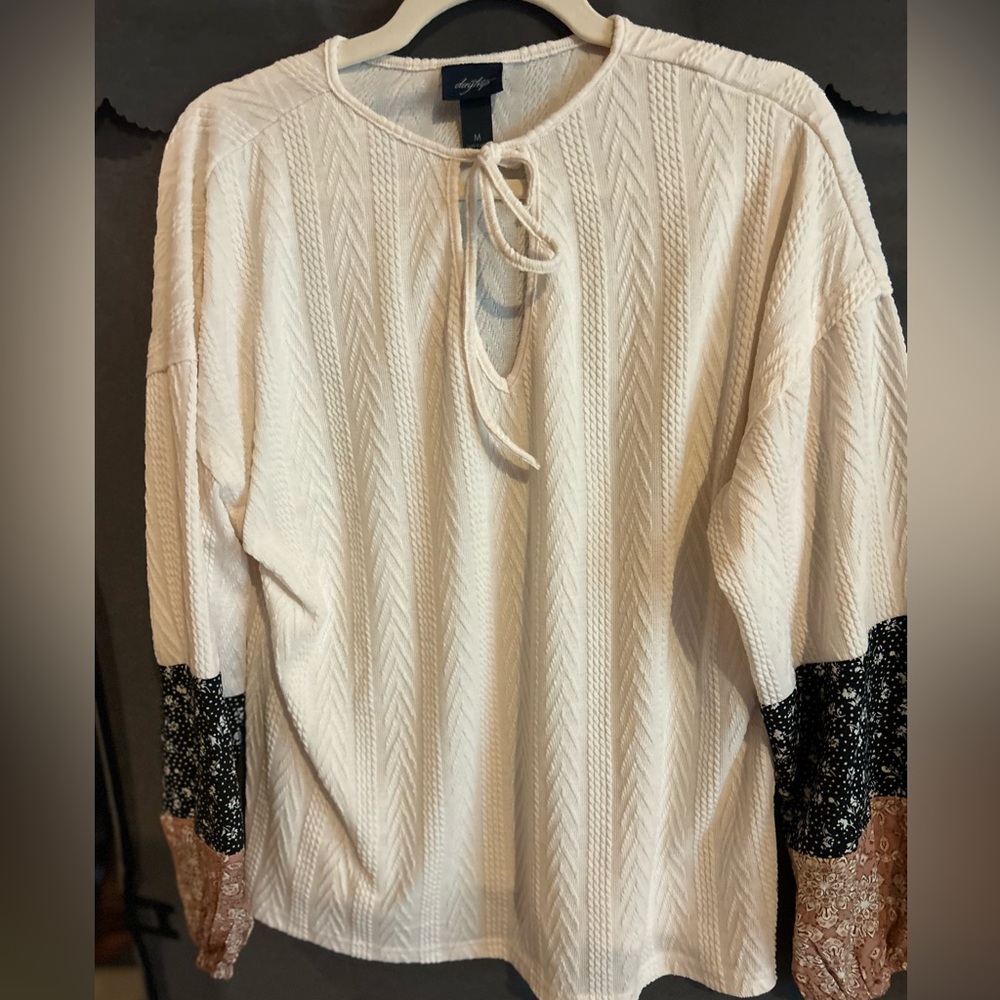 Women’s boho shirt size M